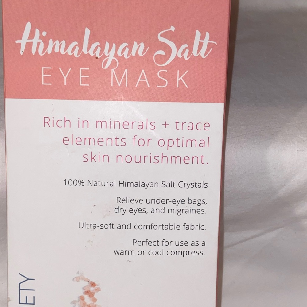 New Beauty Society Himalayan Salt Eye Mask - Picture 5 of 6